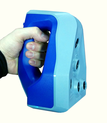 Artec Space Spider in hand