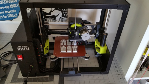 Lulzbot Mini 3D printing the 3DKitbash torture tests.