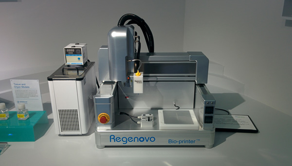 Regenovo 3D bioprinter.