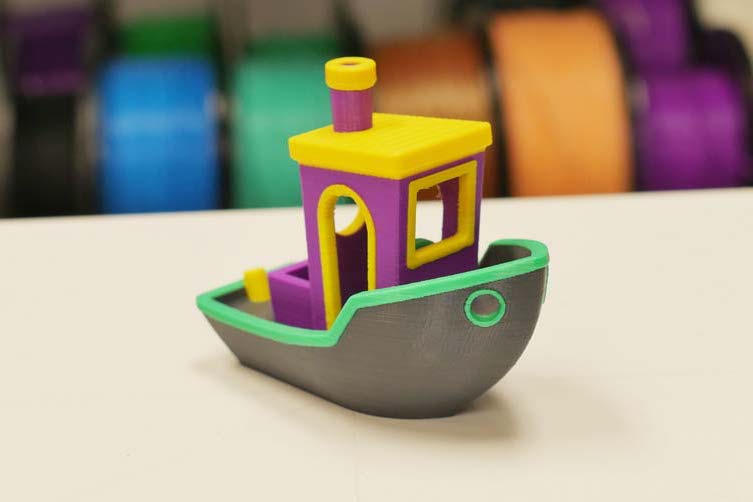 A multicolor 3D printed Benchy.