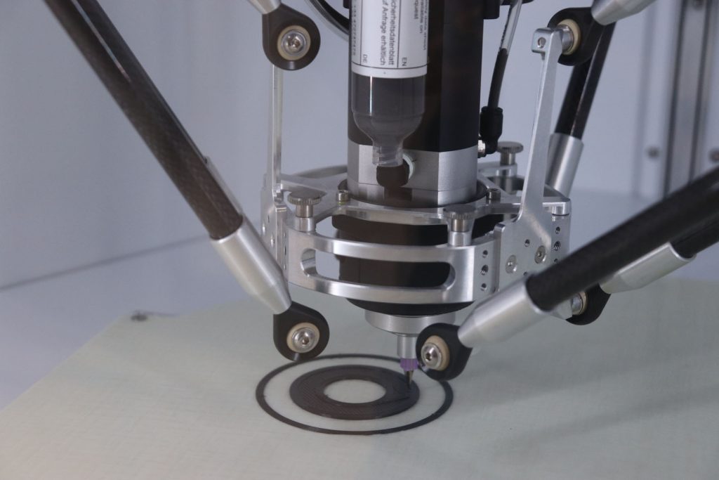 Lynxter machine 3D printing silicone